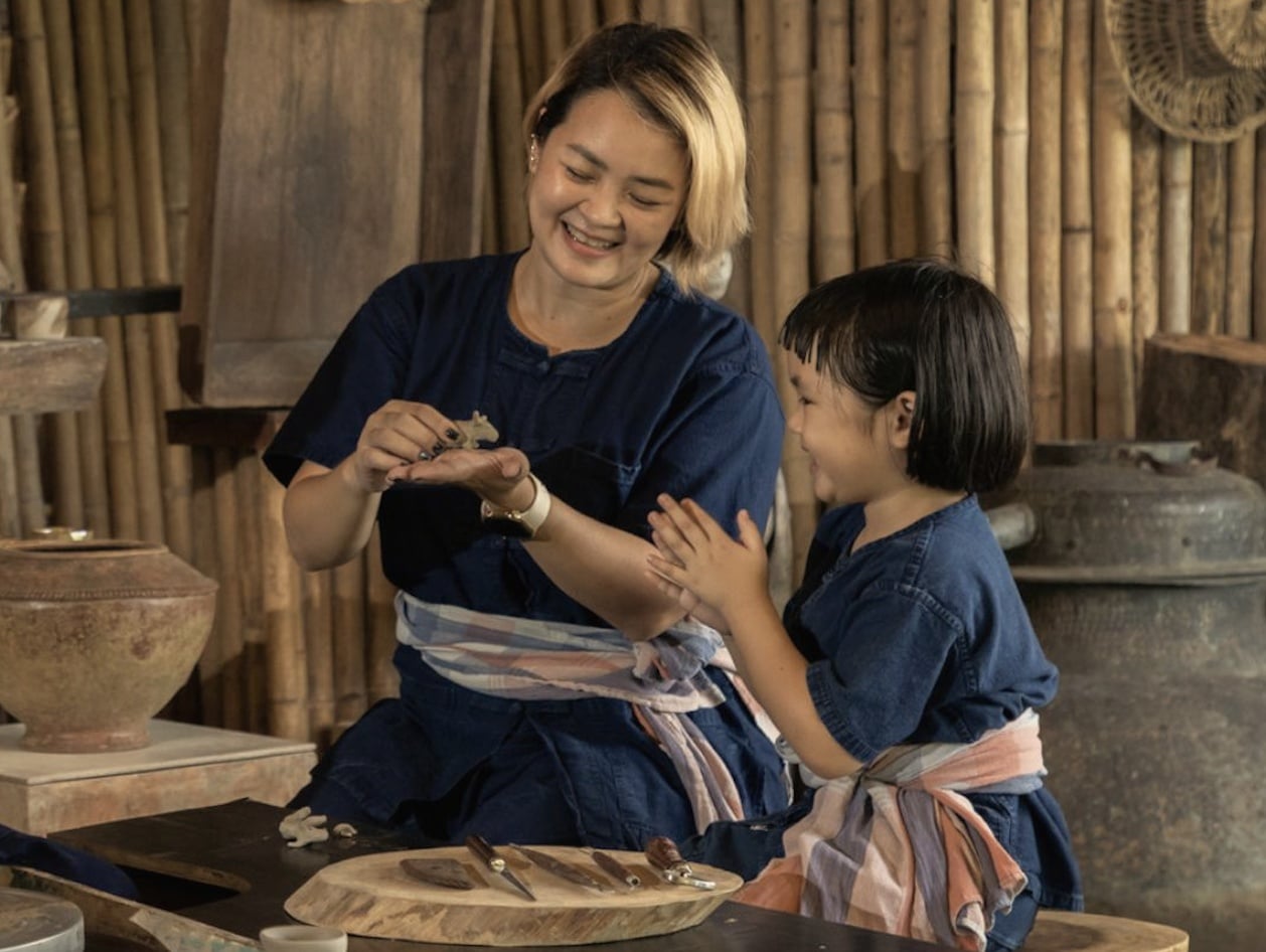 The kids' club. Landaa's children's programme, linked to the Marine Discovery Centre for educational integration.