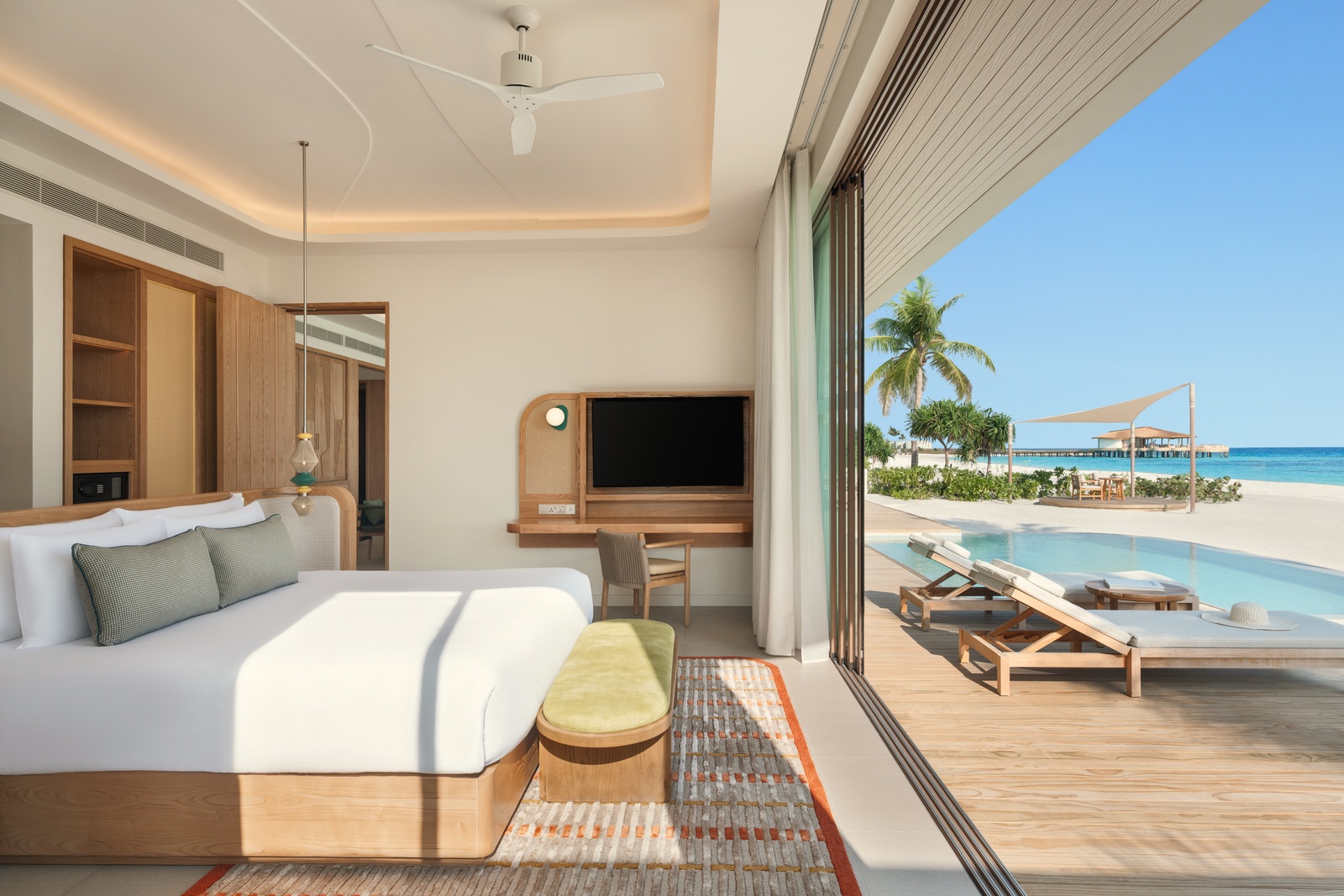 Sunset Beach Pool Villa. Centara Grand Lagoon