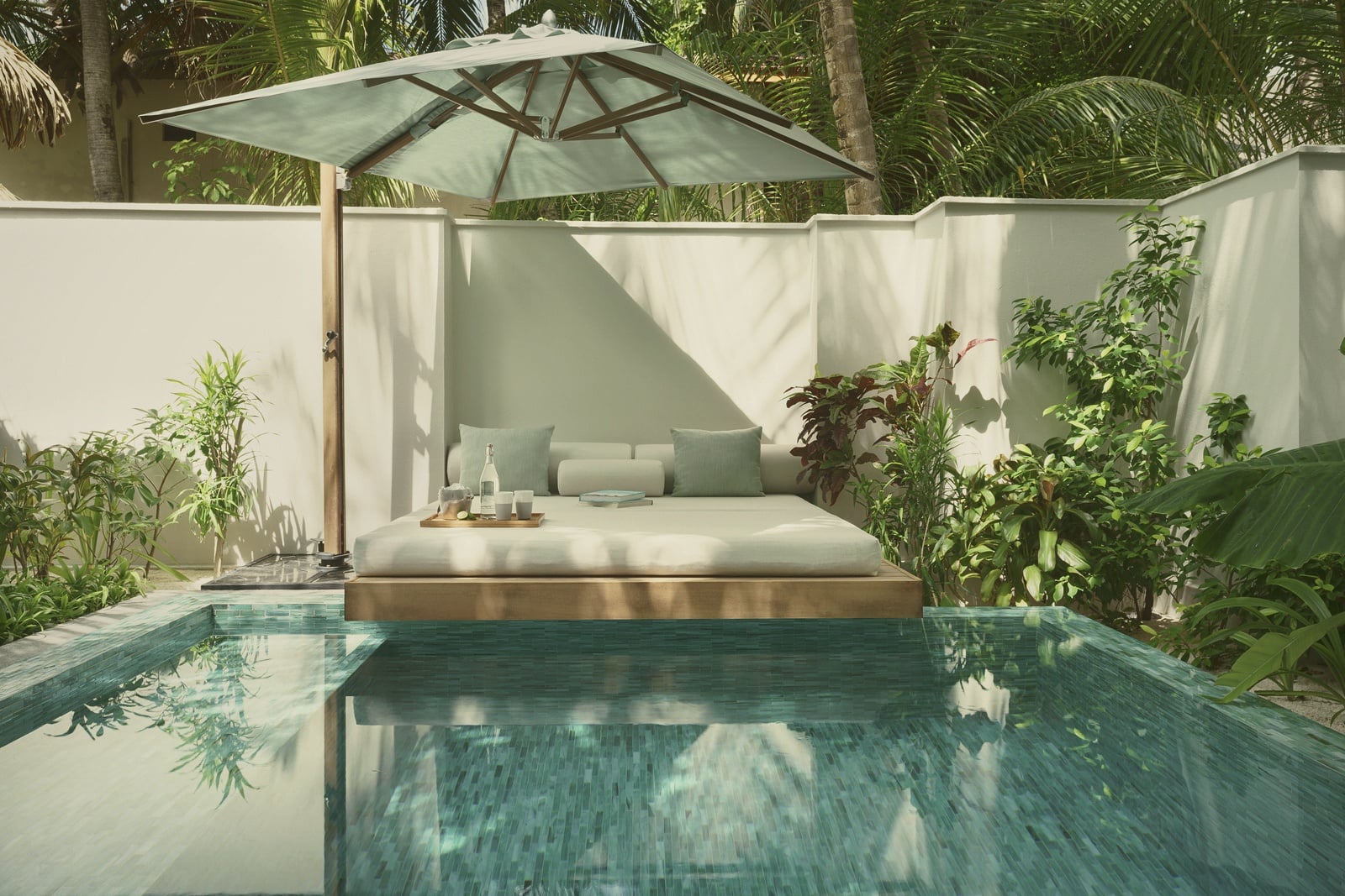 Beach Pool Bungalow. Huvafen Fushi Maldives