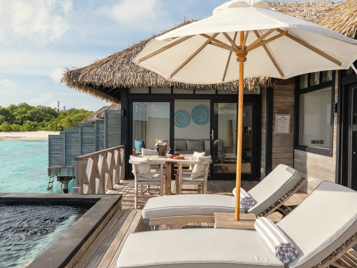 Sunrise Pool Water Villa. JA Manafaru