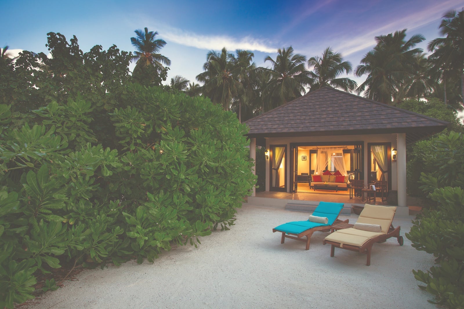 Sunset Beach Villa. Atmosphere Kanifushi Maldives
