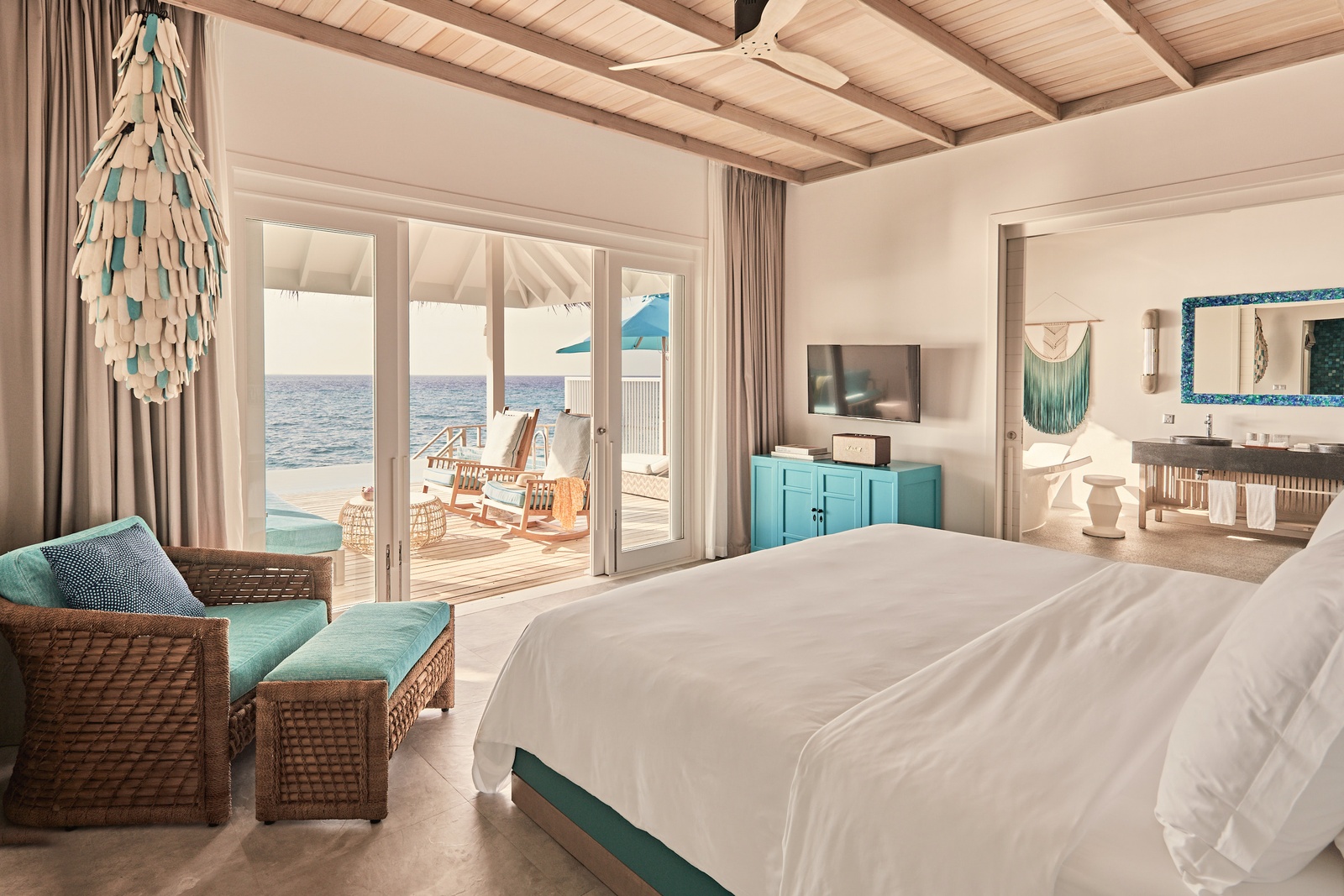 Ocean Pool Villa. Finolhu