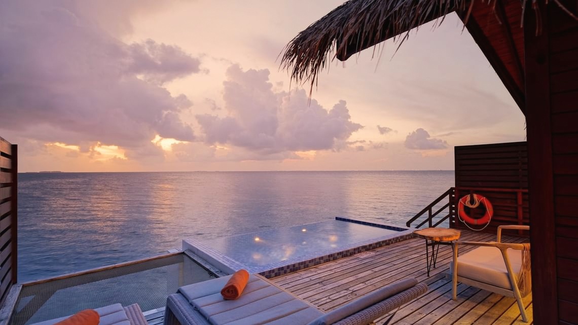 Reef Pool Water Villa. Grand Park Kodhipparu