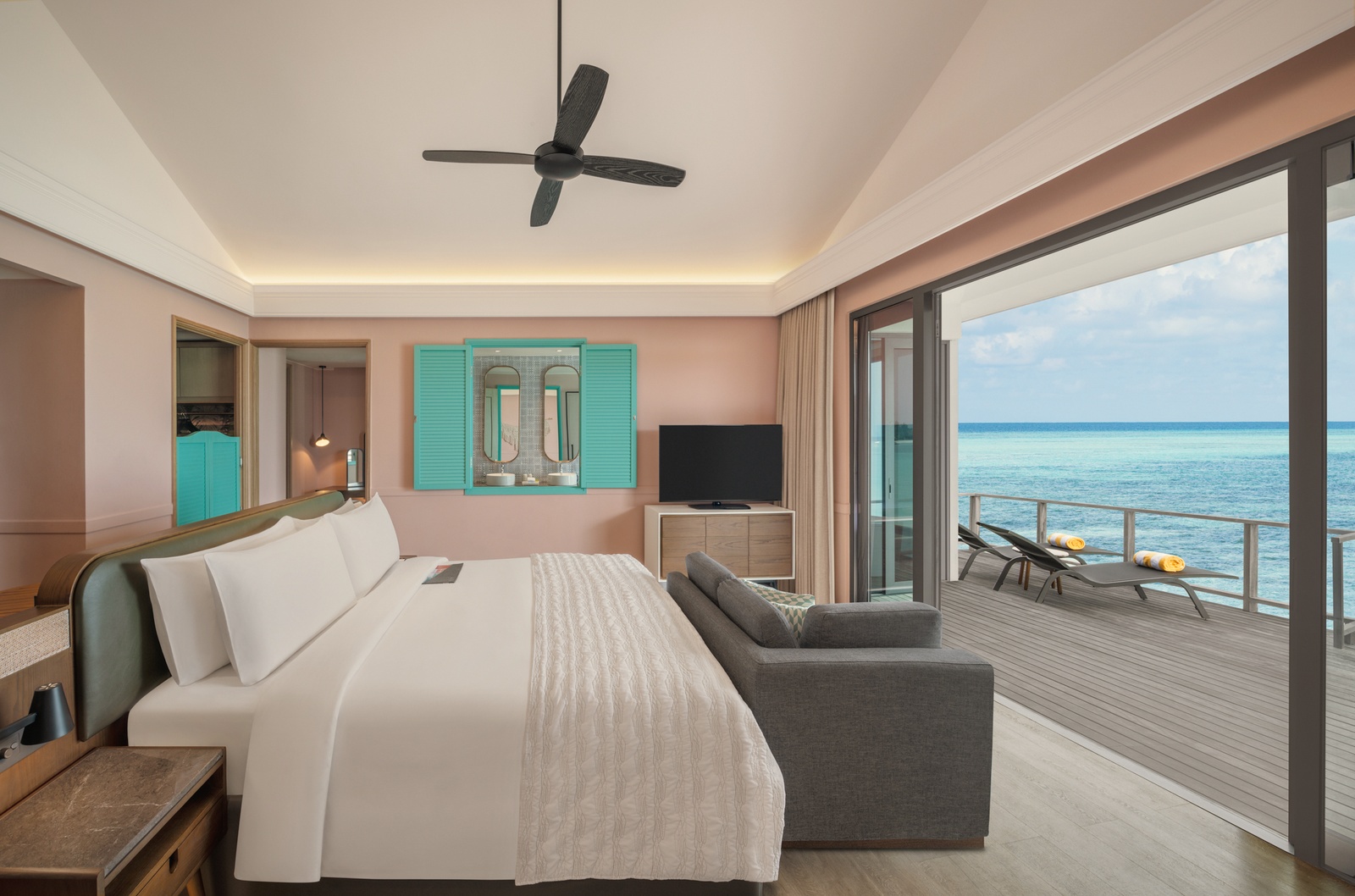 Sunset Overwater Villa. Le Méridien Maldives Resort & Spa