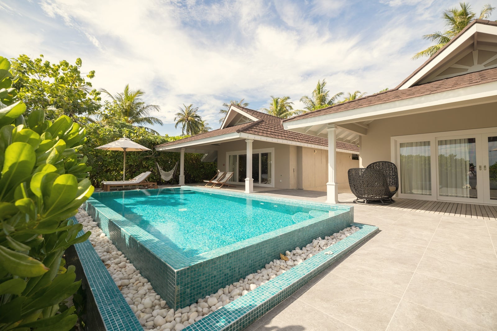 Two-Bedroom Beach Pool Villa. The Standard, Huruvalhi
